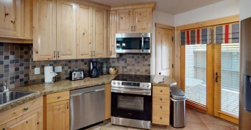 3 Bedroom Residence in Cascade Village Next to Chair Lift 20 and Shuttle Services to Vail Village