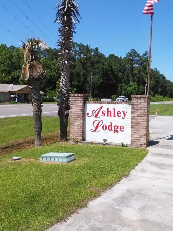 Ashley Lodge