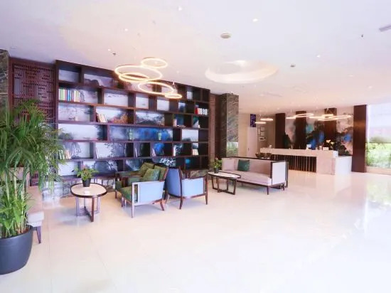 Pinke Business Hotel