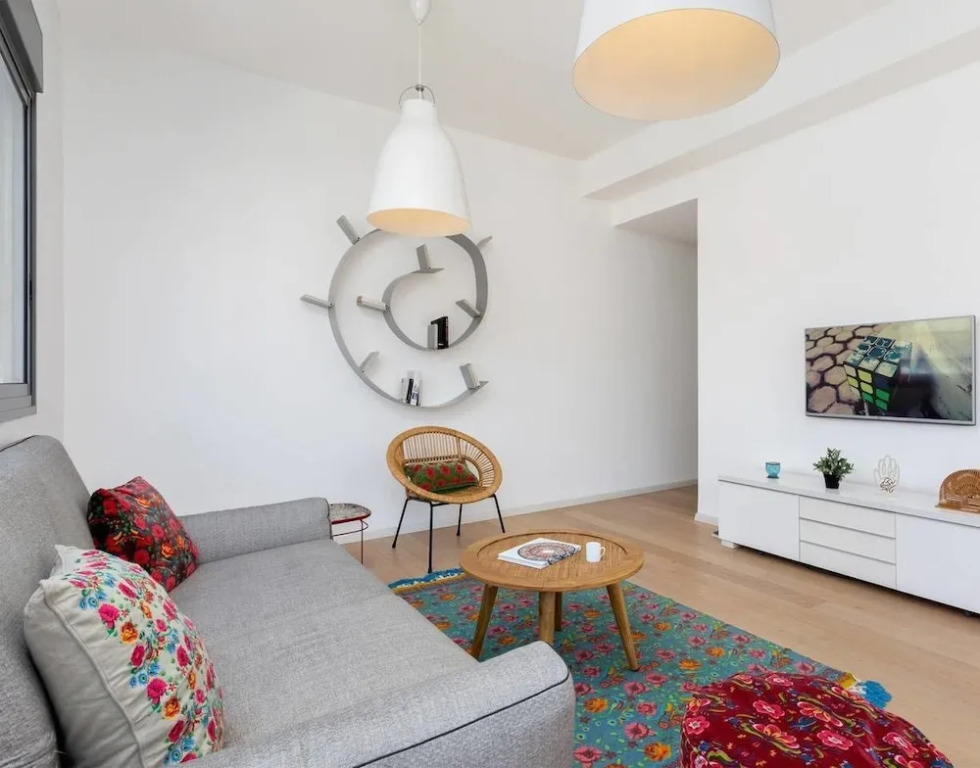 Rustic Charm 2BR Apt in Tel Aviv By Sea N' Rent