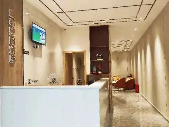 Fenyi Vichy Premium Hotel