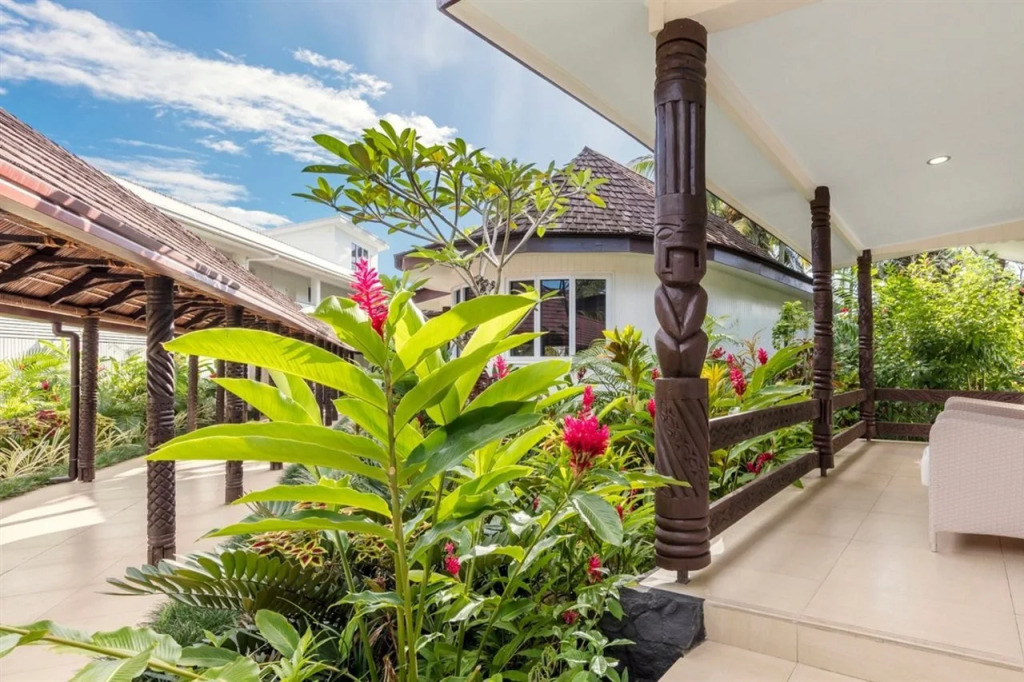 Sheraton Samoa Aggie Greys Hotel & Bungalows