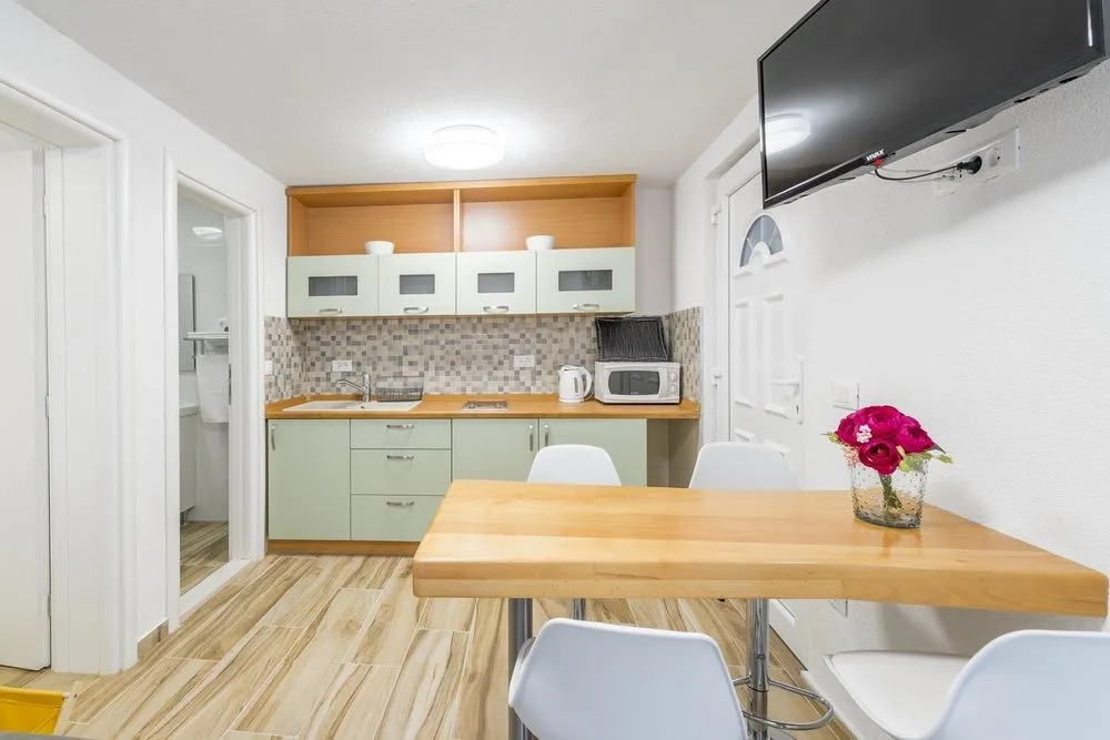 Apartment With 2 Rooms In Baška Voda, With Wonderful Sea View, Furnish