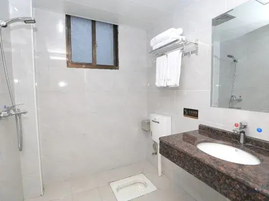 Yijia Hotel, Louxing District, Loudi City