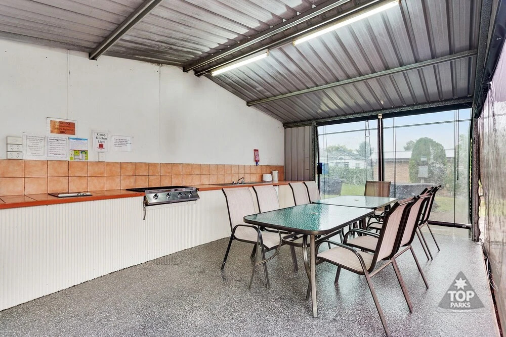 Fossicker Caravan Park