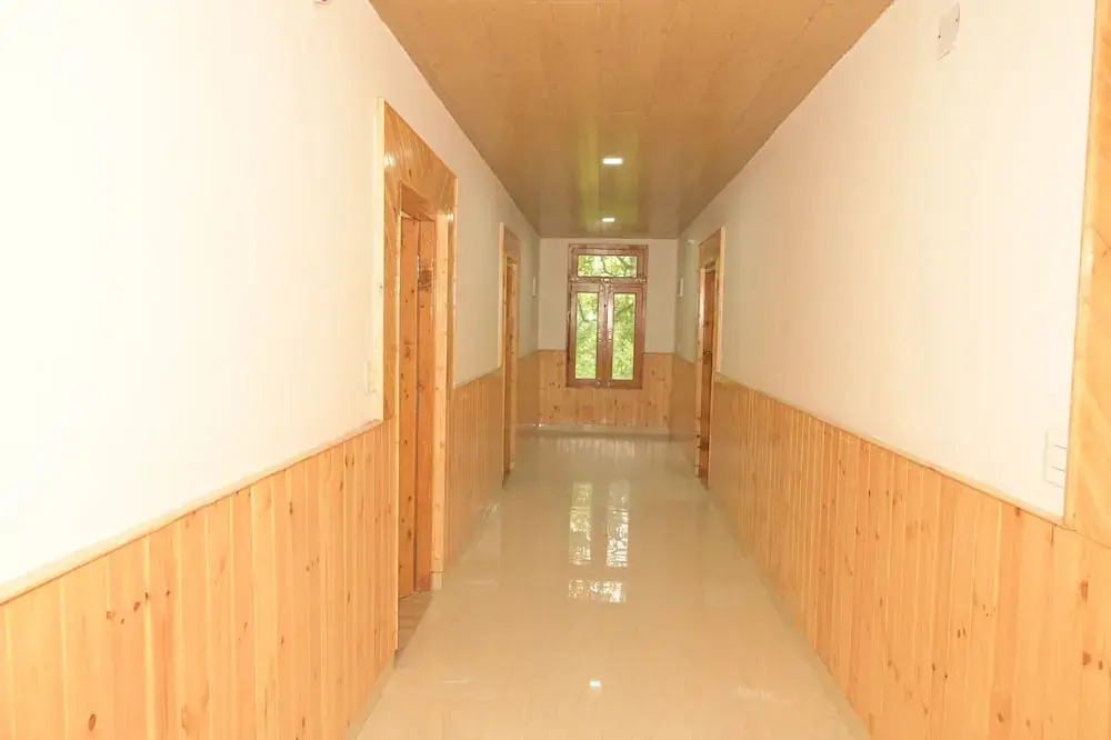 Hotel Royal Galaxy Tirthan