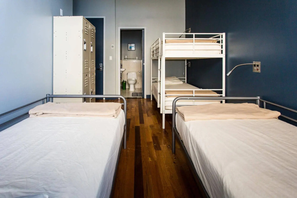 Q4 Hotel and Hostel