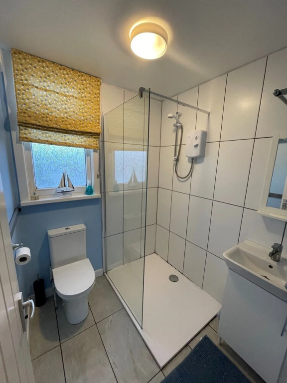 Pebbles 144 South Shore 2 bed chalet 2 dog friendly, sleeps 4