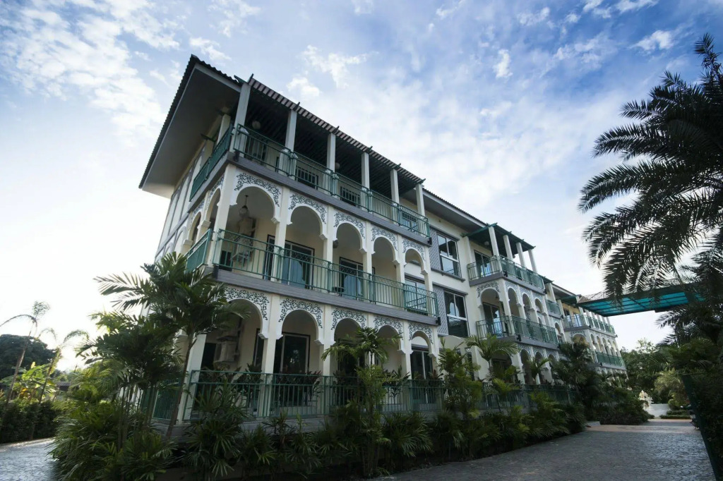 The Grand Morocc Hotel