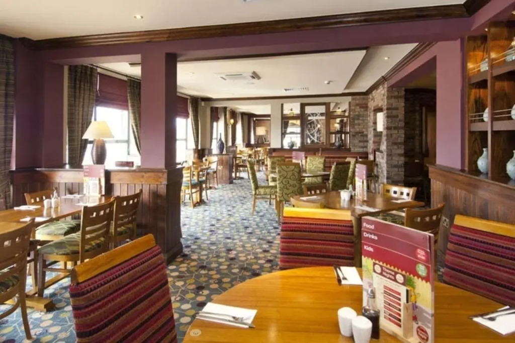 Premier Inn Liverpool - Tarbock