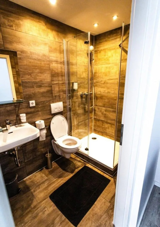 Huxx Rooms