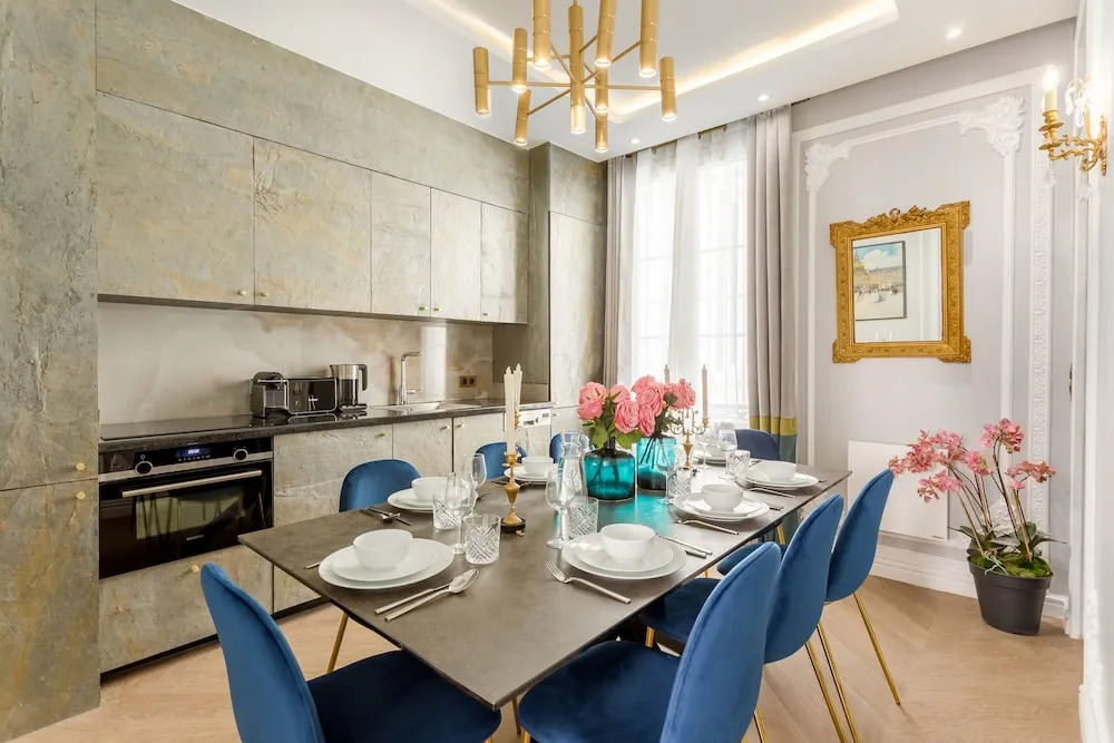 Luxury & Spacious 5 Bedroom 3 Bathroom Notre Dame