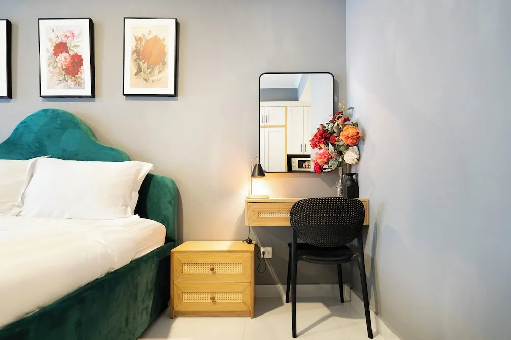 Soho Residence and Apartments by Acacia Living - City Center District 1 - Near Bui Vien
