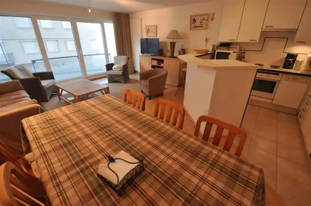 Apartment in Duinbergen With Side Sea View