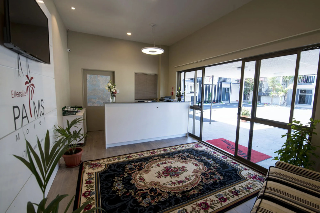 Ellerslie Palms Motel