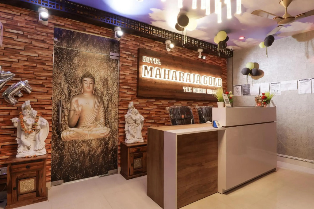 Flagship 75893 Hotel Maharaja Gold