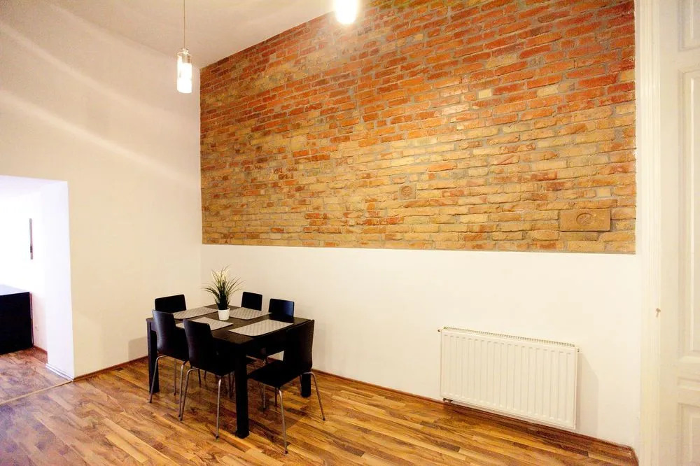Kiraly Apartment