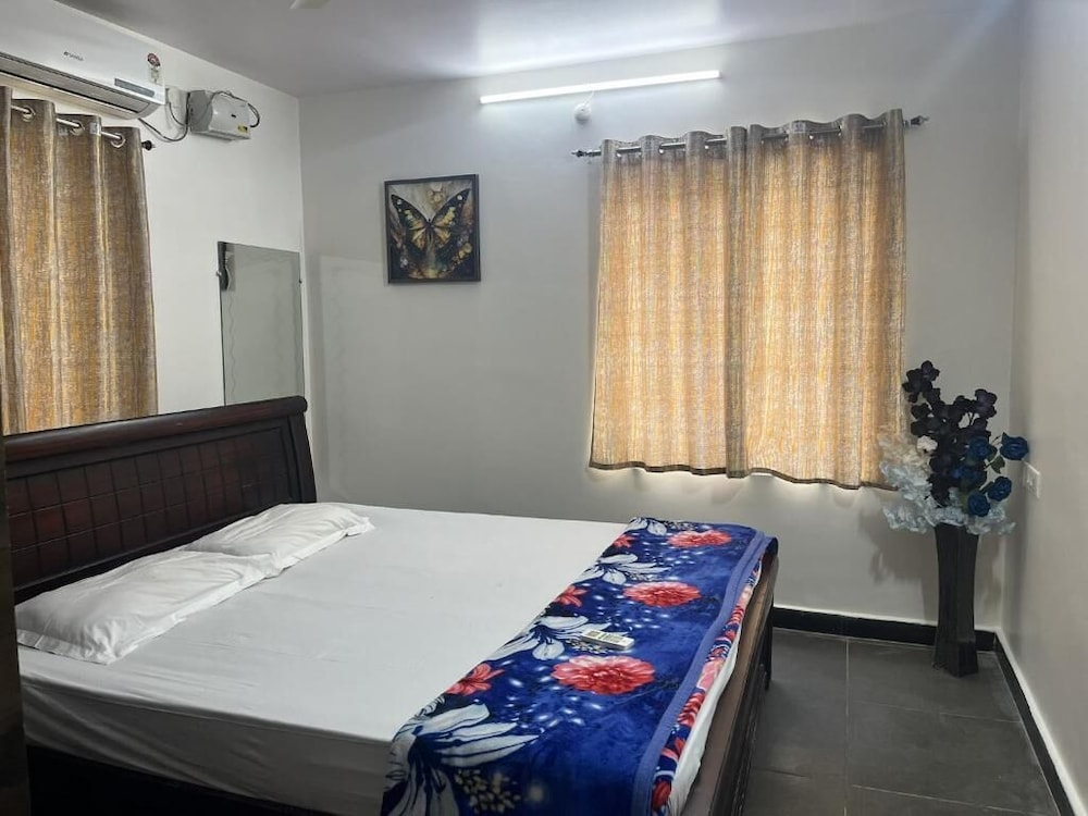 Premium 2BHK• Clean & Central • Walk to IT Hub