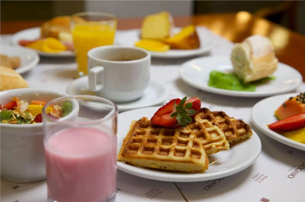 Mogano Premium Hotel - ELETROPOSTO