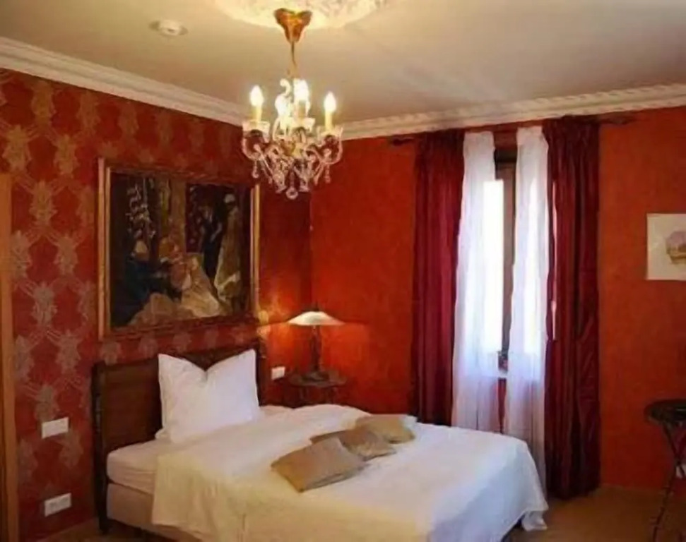 Hotel Figo
