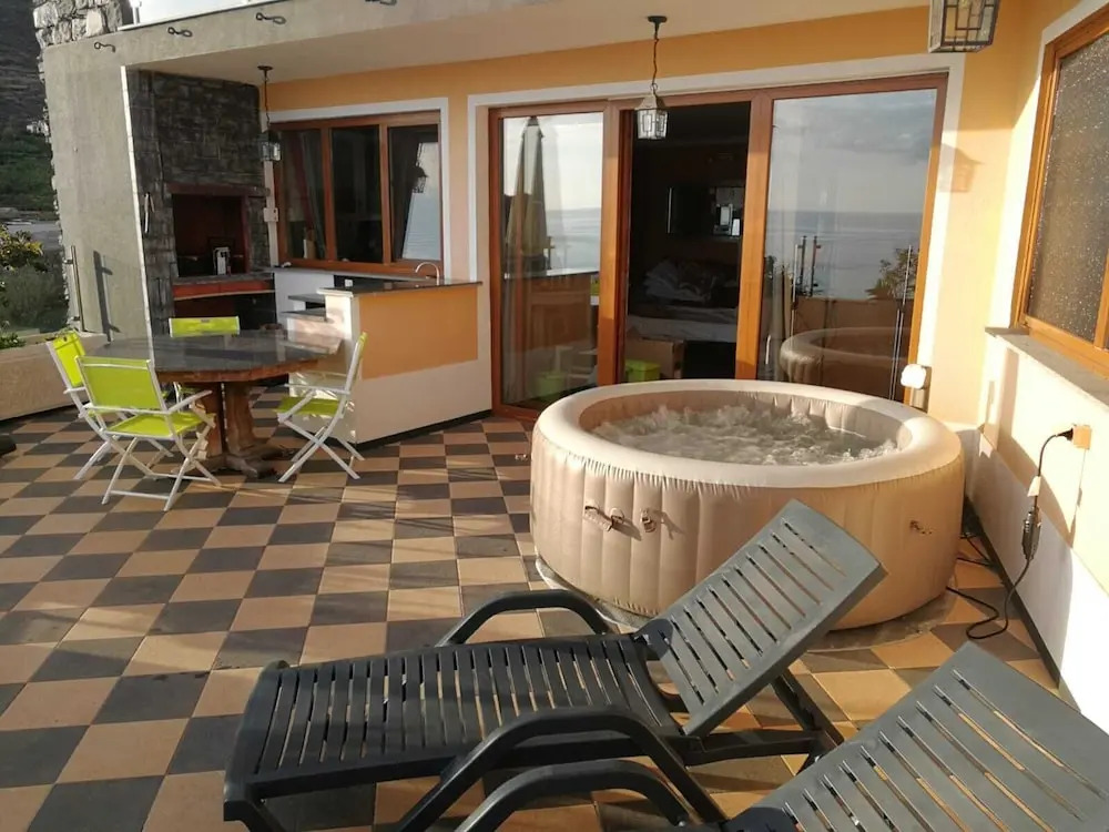 Castelo Austria - Top Floor Studio