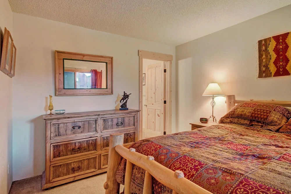 Longbranch 318 - 3 Br Condo