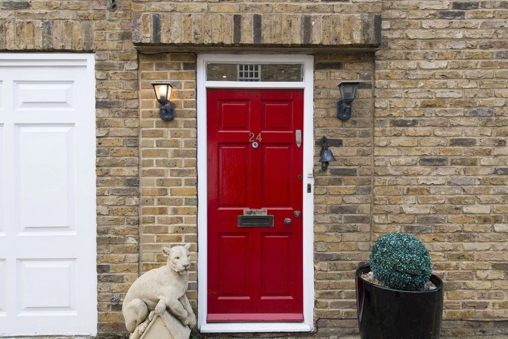 Quirky 2BR Mews House in Popular Earls Court
