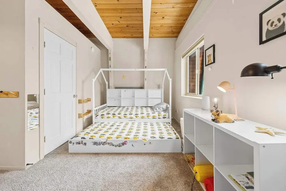 Tahoe City Retreat For 8!