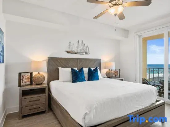 Calypso Resort 3-809