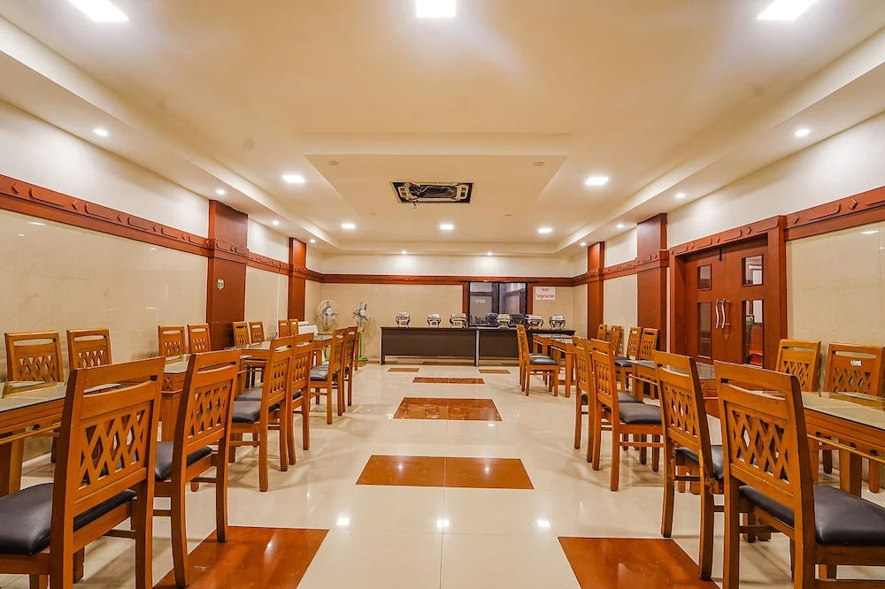 Fabhotel Skyry I