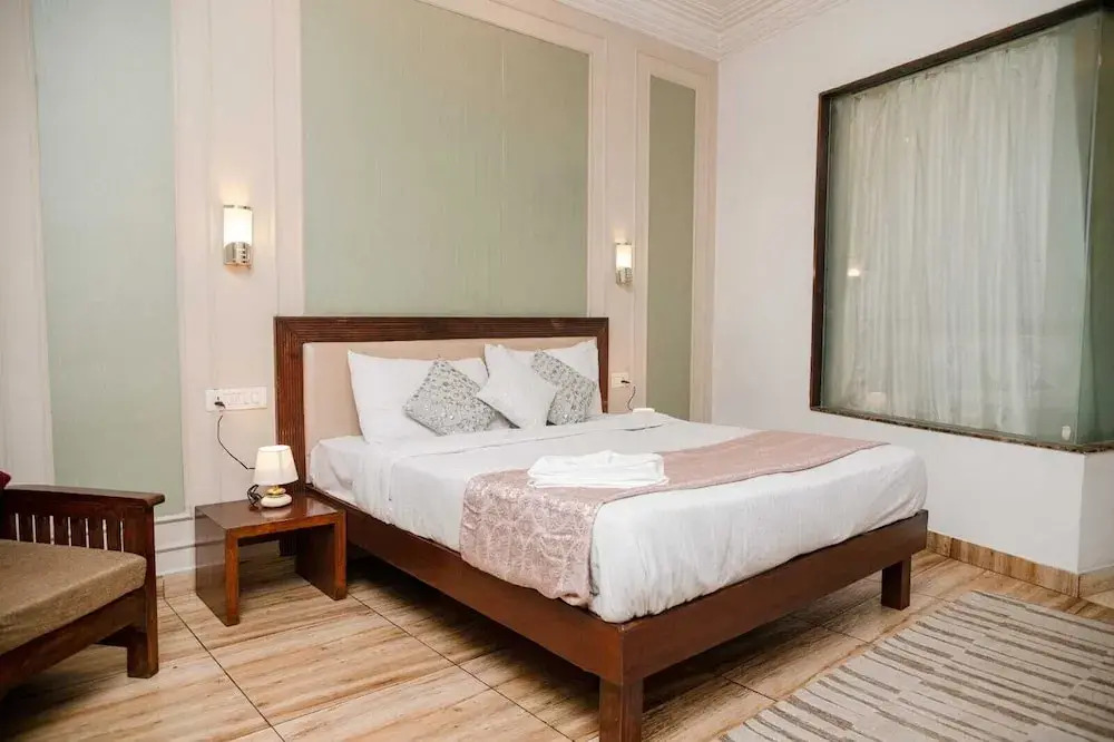 Vamsor Heights Gurgaon Near Huda Fortis & Max