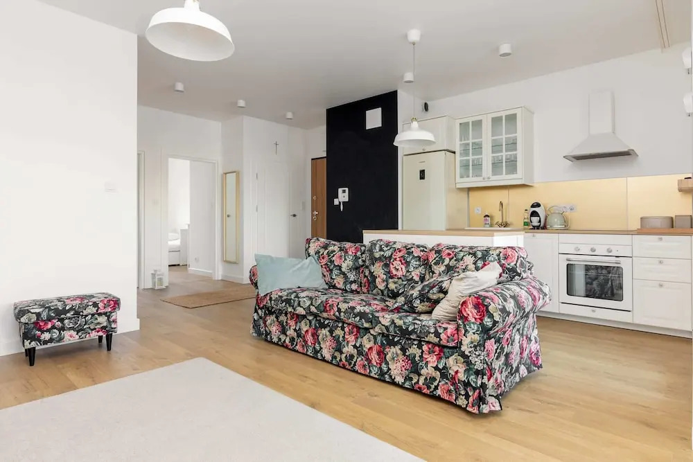 Rozlogi Sunny Apartment