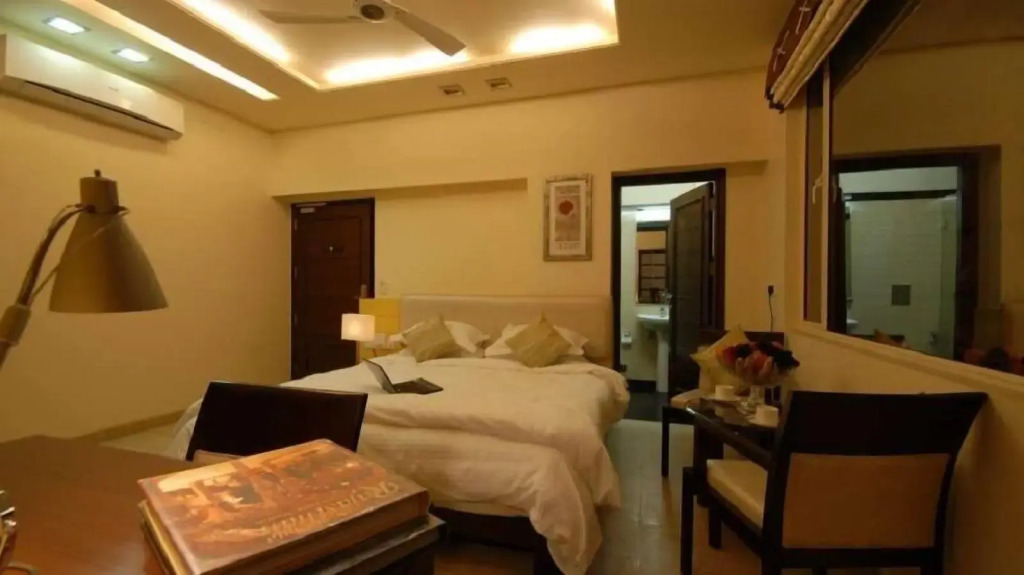 HOTEL NANGIS PRIDE