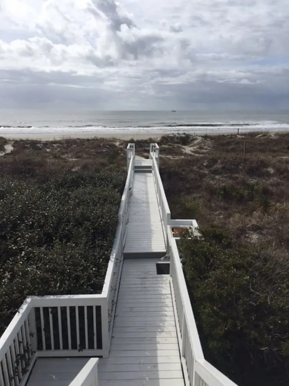 Sandy Shores - 4 Br Home