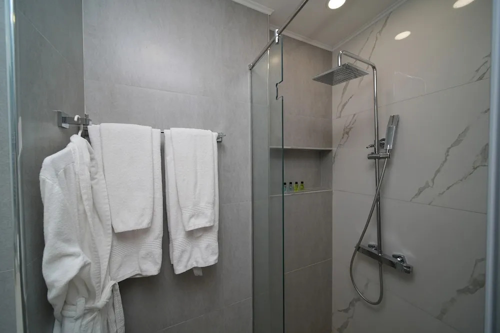Spacious 1-Bedroom Apartment in the Center