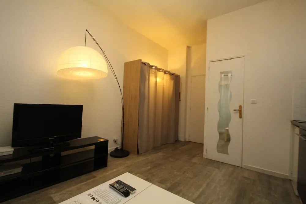 Studio avec cour extérieure