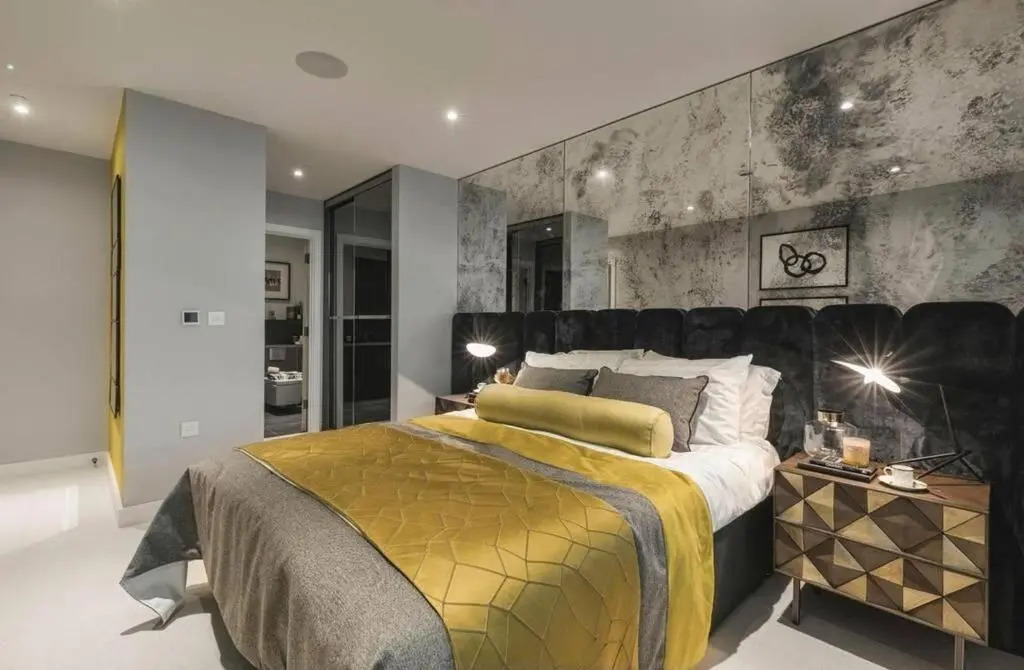 Deluxe elegant and very spacious apartment#17