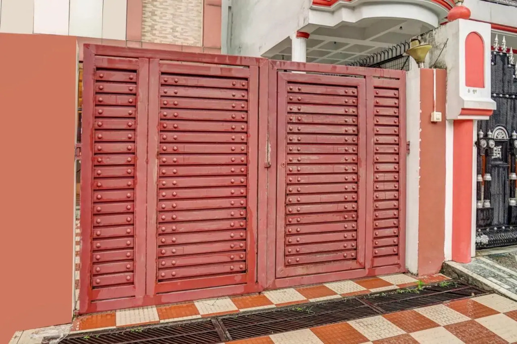 OYO 255 Flagship Jankipuram University Campus