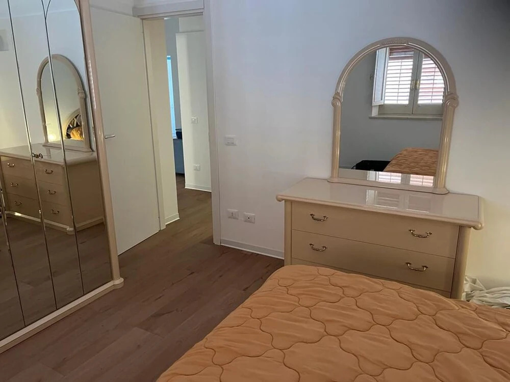 Immaculate 3-bed, Sleeps 6, Parking
