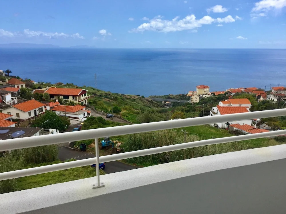 Apartment With 2 Bedrooms in Gaula, With Wonderful sea View, Balcony a