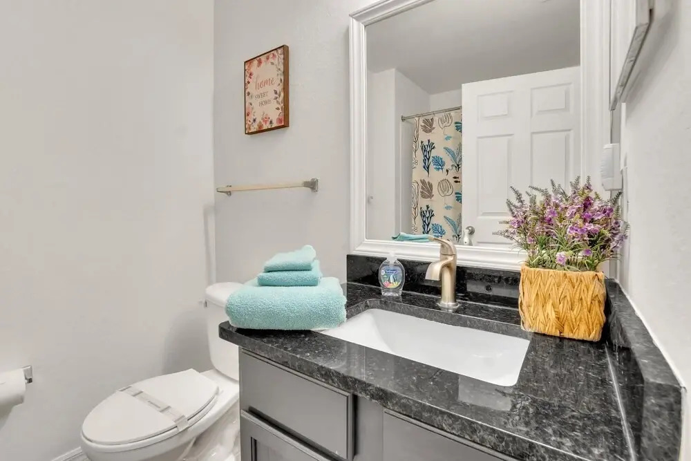 NEW Newly Remodeled 3BR Townhome w Community Amenities Just Mins From Disney