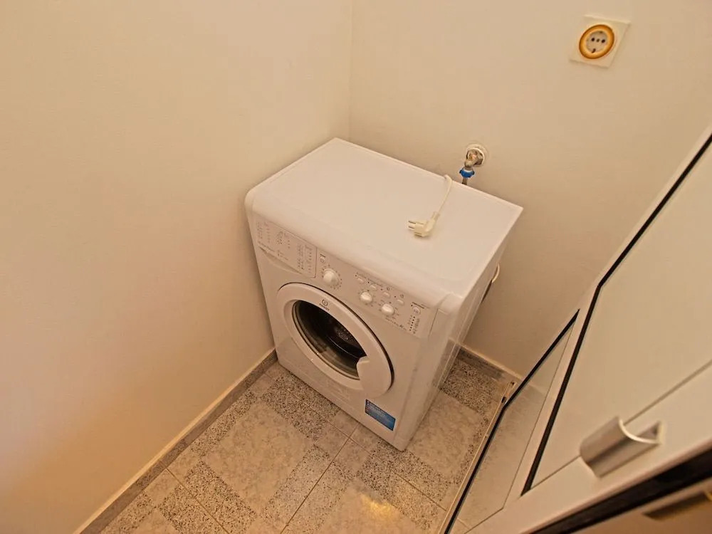 Apartments Zdravko