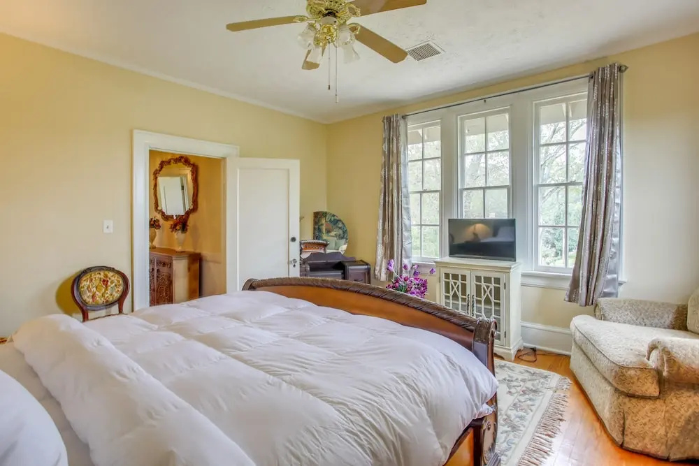 Family Laurinburg Home w/ Private Yard & BBQ
