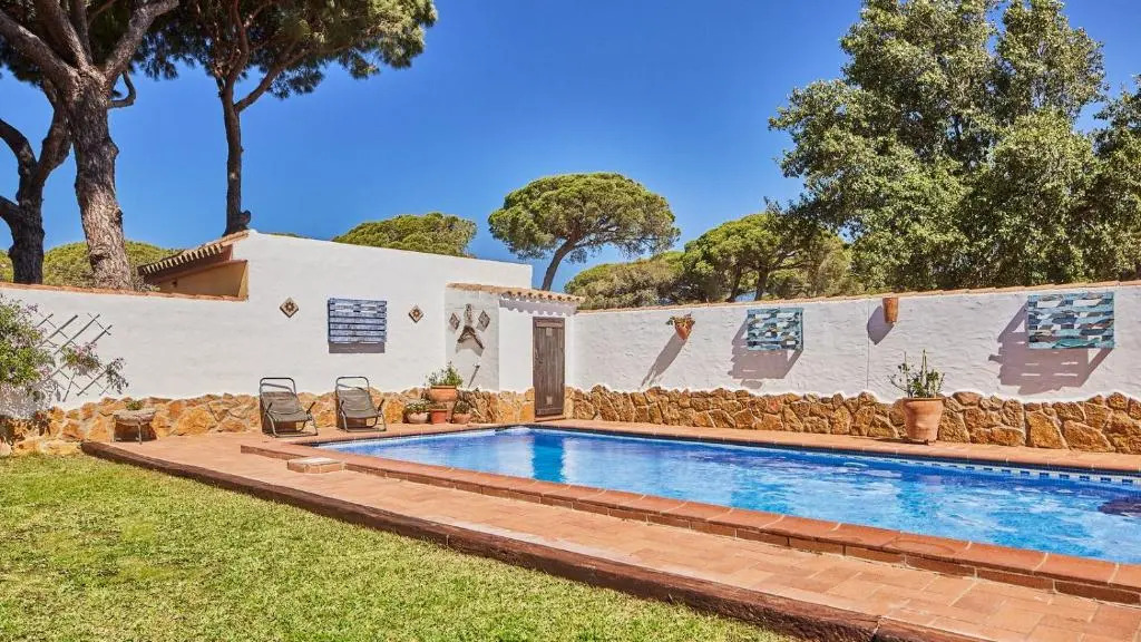 Villa Maymonis Chiclana de la Frontera by Ruralidays