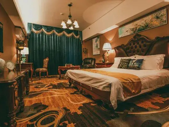 Carlos Service Apartment