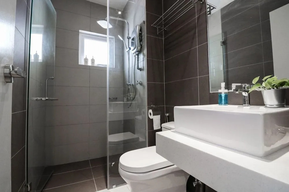 Victoria Home Sentrio Suites