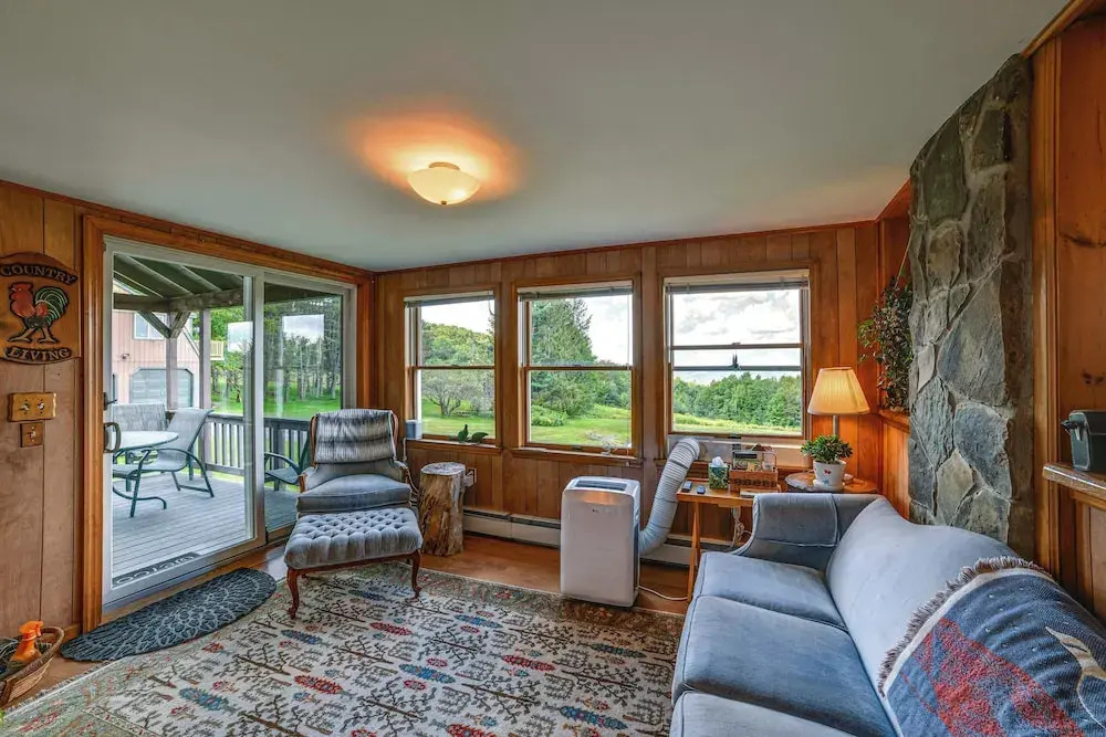 Serene Home w/ Deck, Pond & Mtn Views in Jefferson