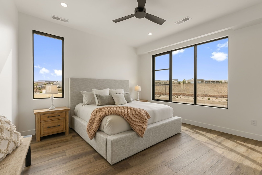 The Ultimate Pearl Beach Experience 9 Bedroom Home