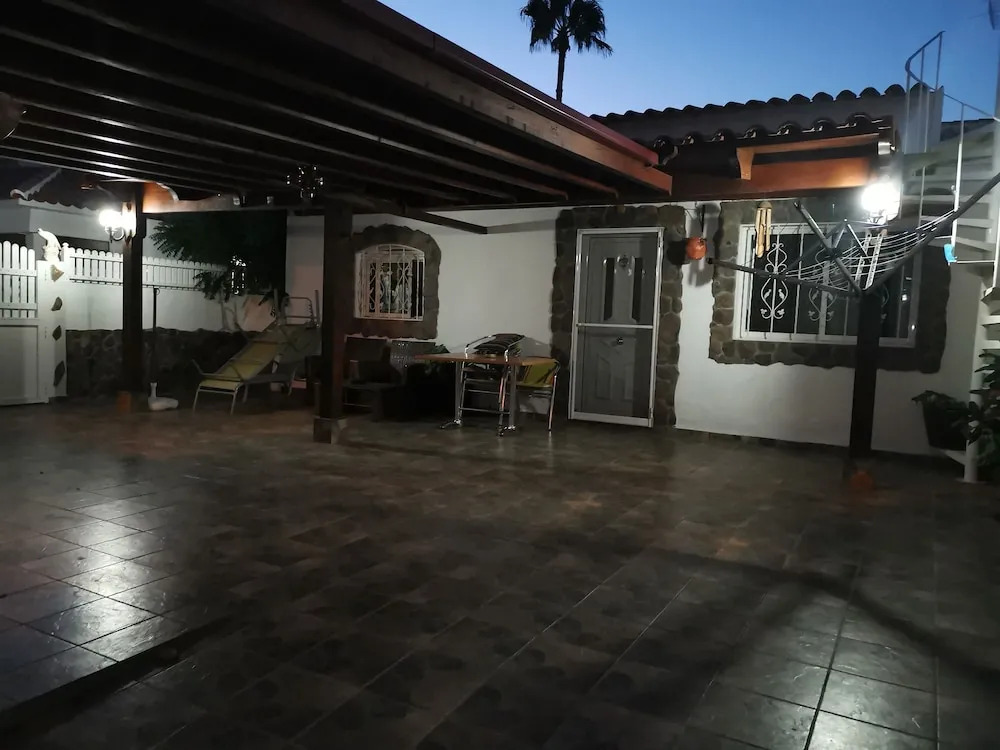 Susana's Bungalow Wifi Free and Pool