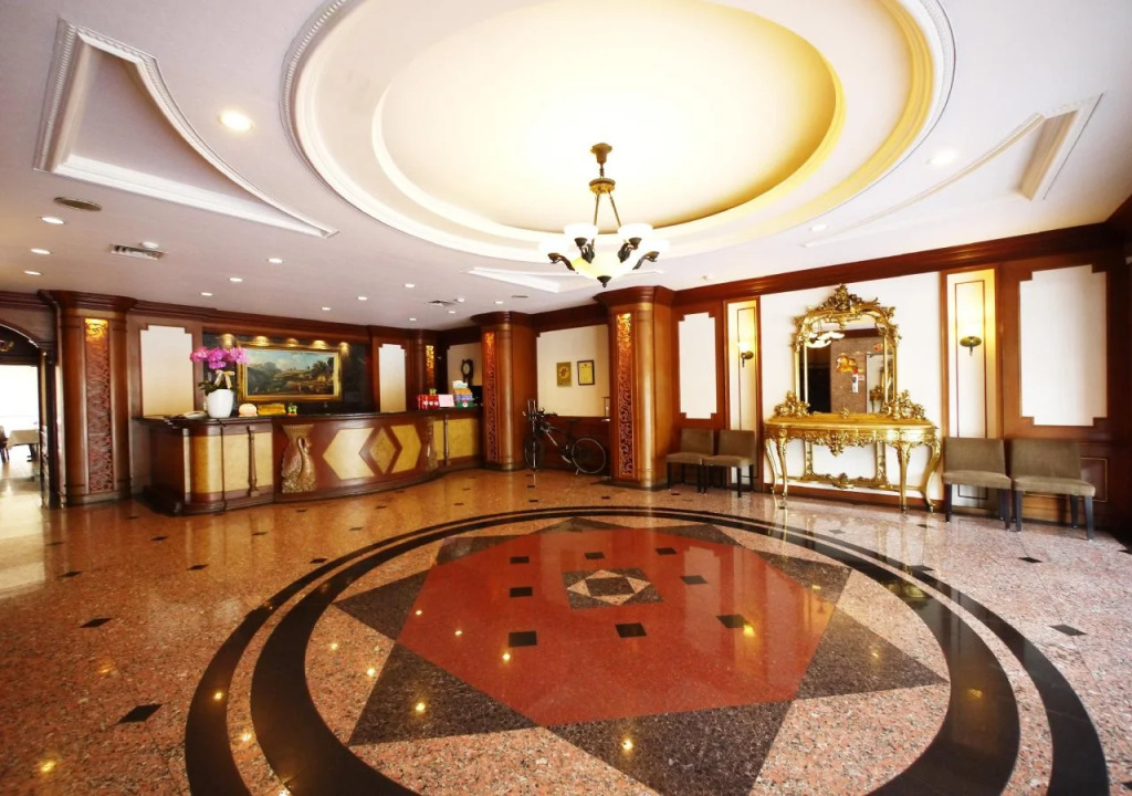 Emperor Hotel
